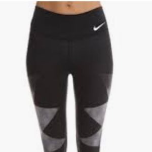 Nike Capri yoga pants